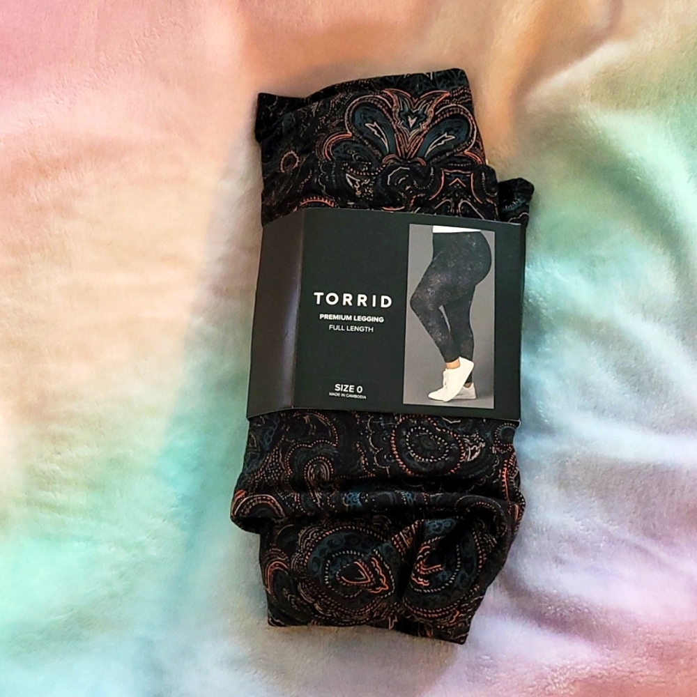 Torrid Women's Leggings, Paisley pattern  Size 12 (Torrid size 0)